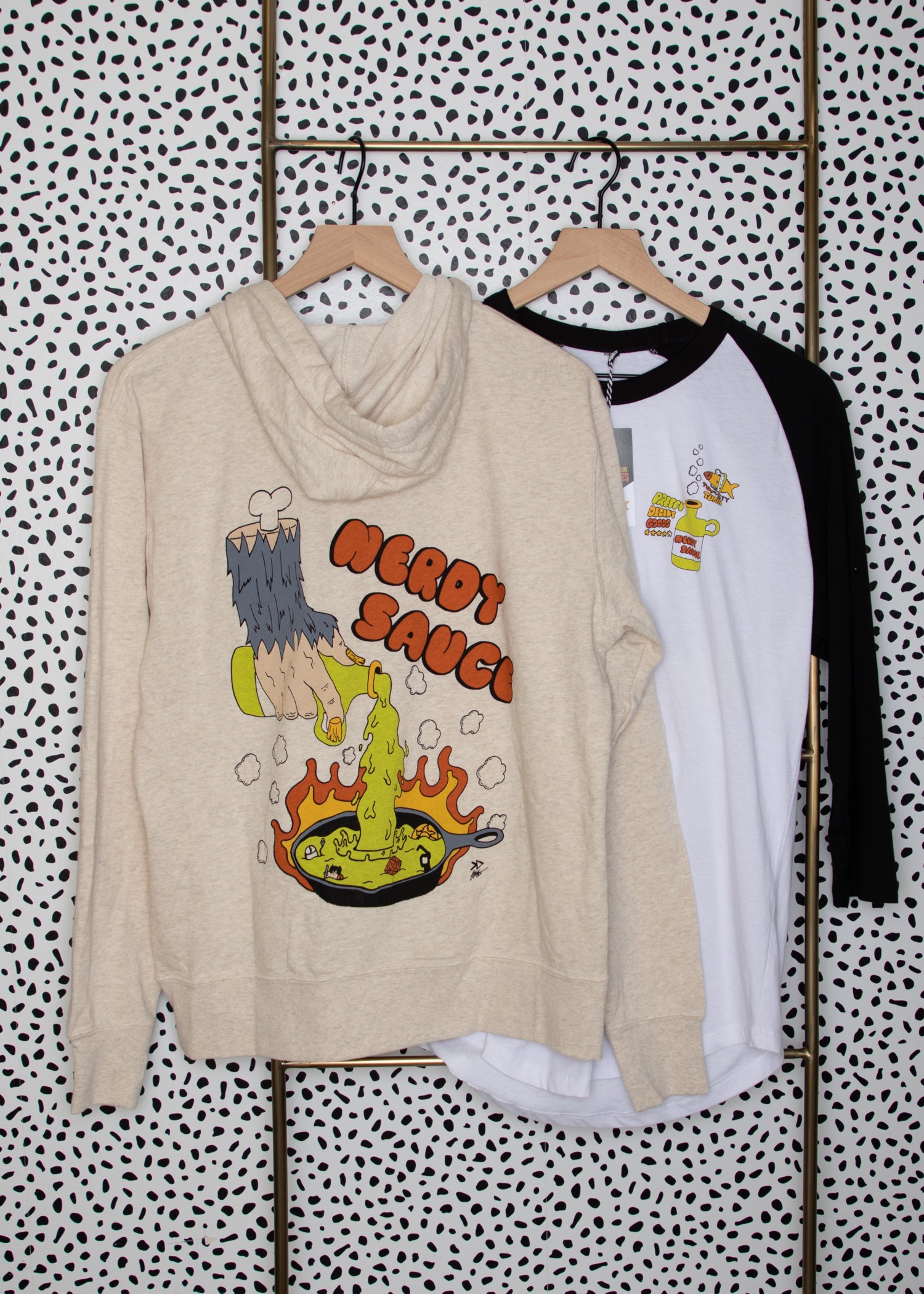 TOASTY TUNA | Nerdy Sauce Thumbhole Zip Up Hoodie